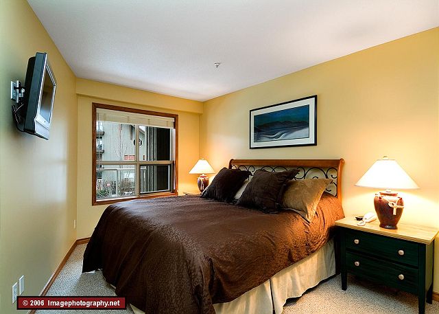 Whistler Aspens on Blackcomb Accommodation 306 Bedroom